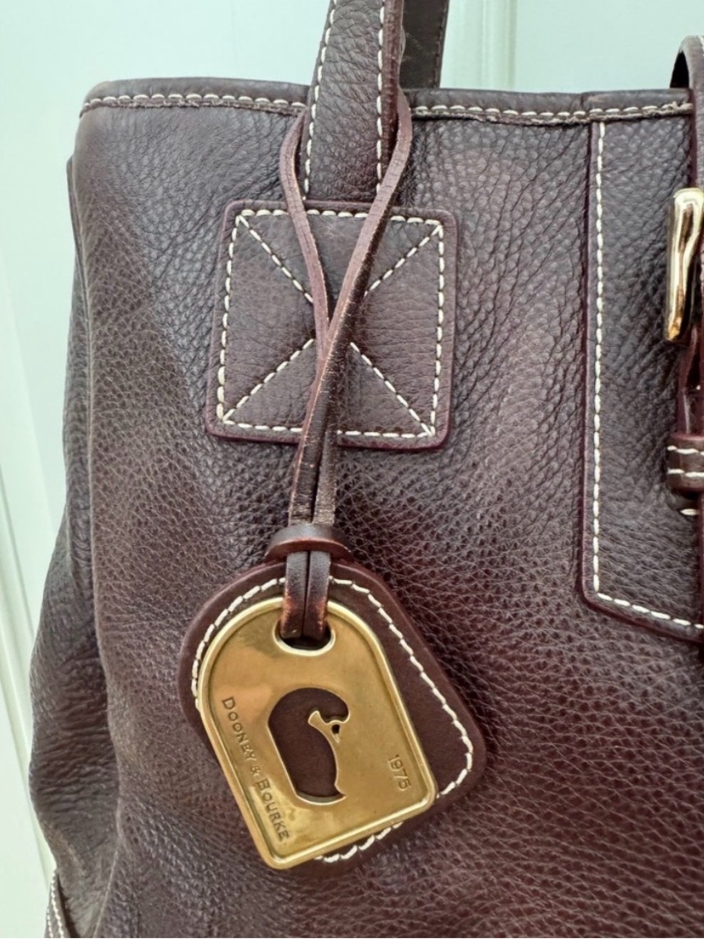 Dooney and Bourke, large Italian pebbled leather shoulder bag. NWOT - Picture 3 of 12
